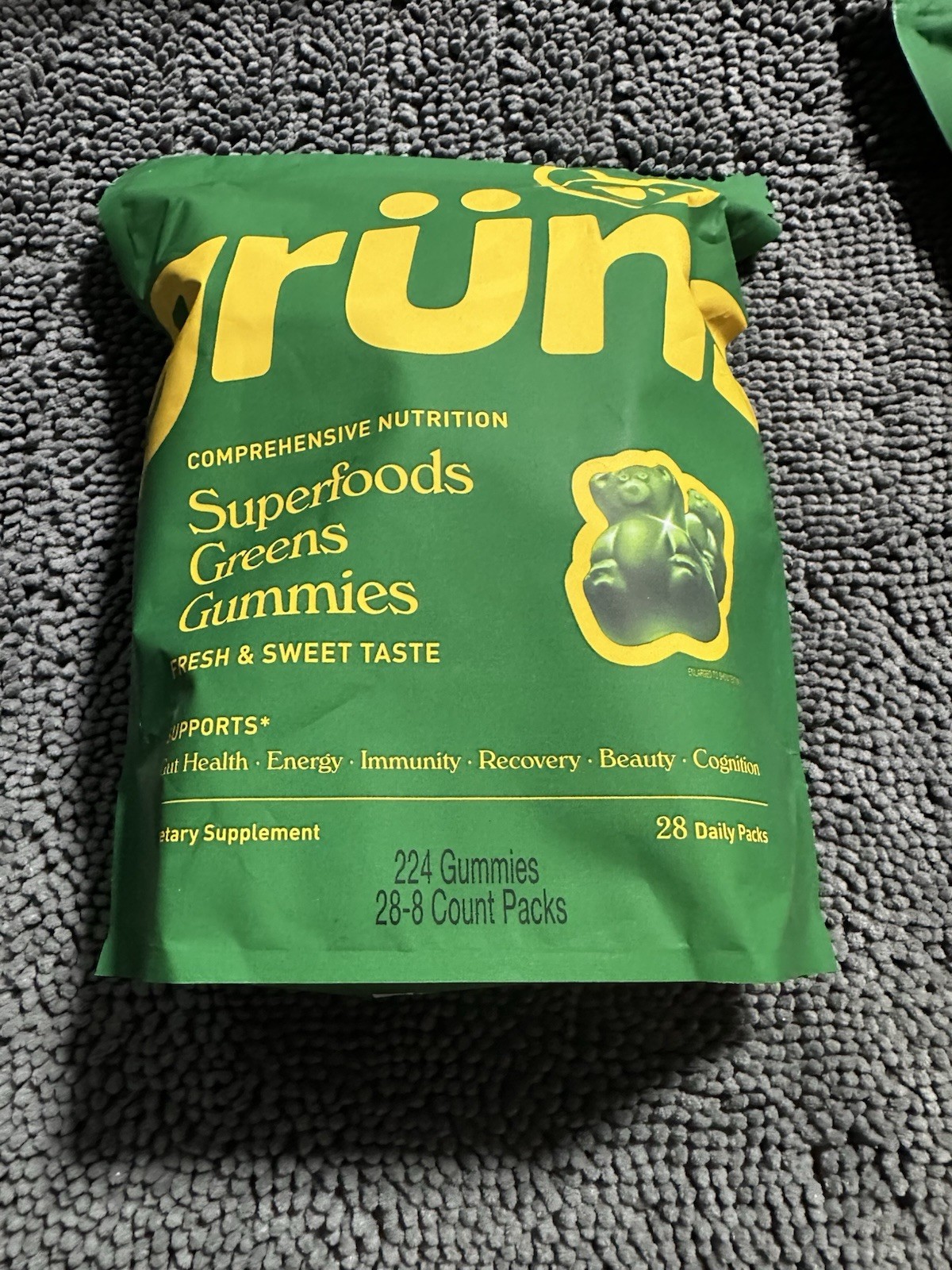Gruns Adults Super Greens Gummy Bears Multivitamin Superfood 1 Month Supply