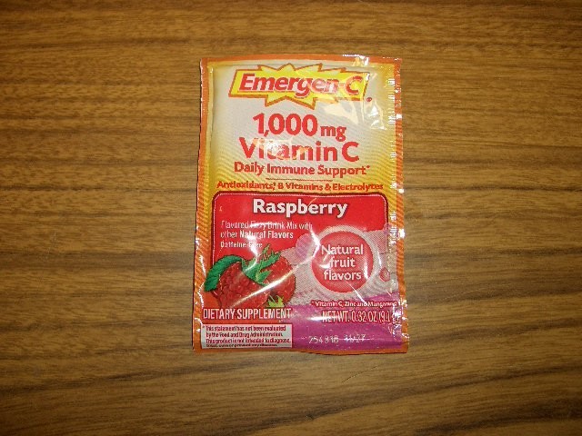 60 packets Emergen-C Vitamin C 1000 mg Fizzy Drink Mix Raspberry Exp 11/27