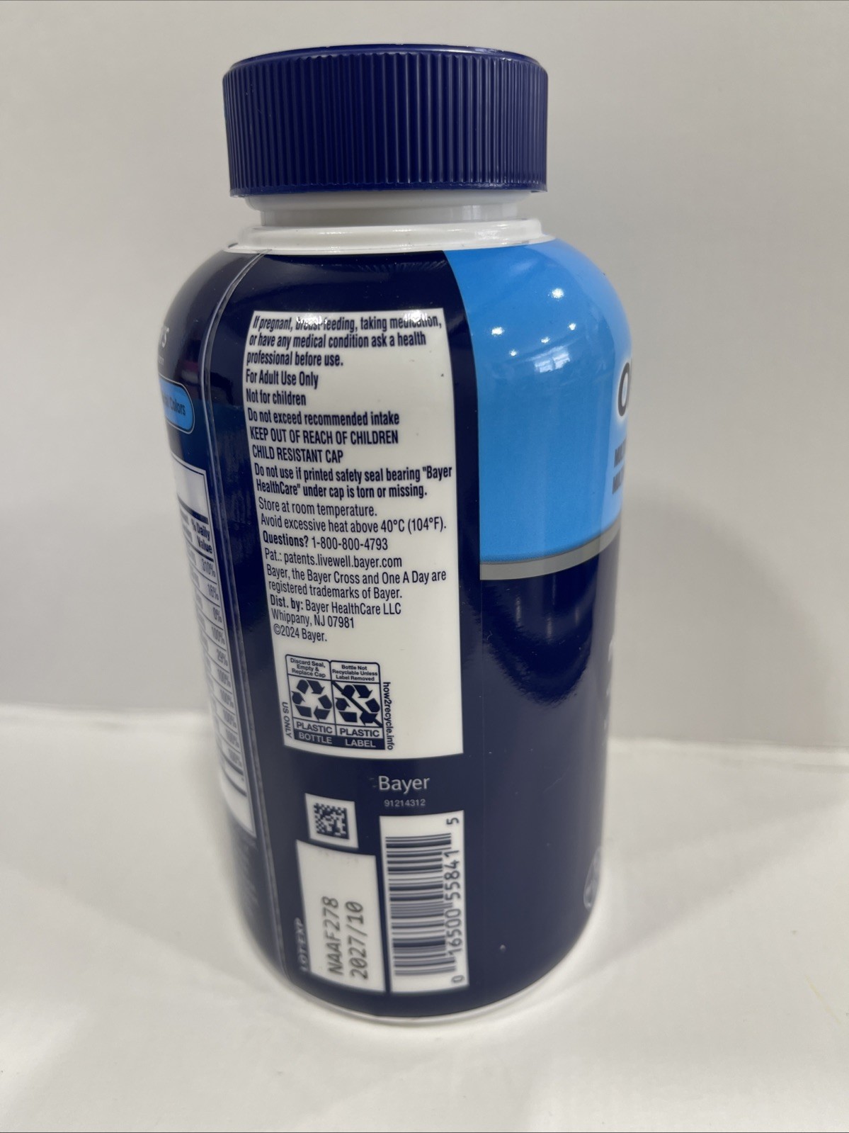 One A Day Men’s Multivitamin 300 Tablets ( Exp 10/27 or later)