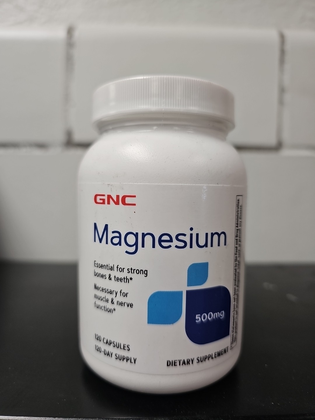 GNC Magnesium 500mg, 120 Capsules, EX.01/28